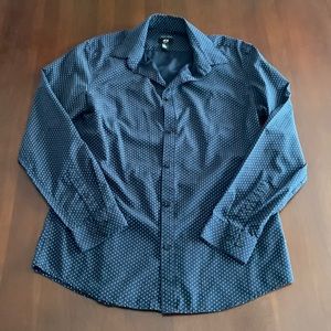 H&M men’s navy and white polka dot dress shirt